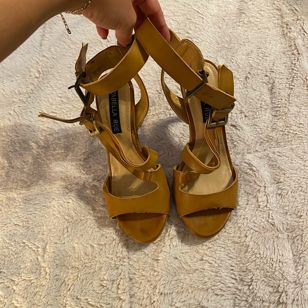 Izabella Rue high heels